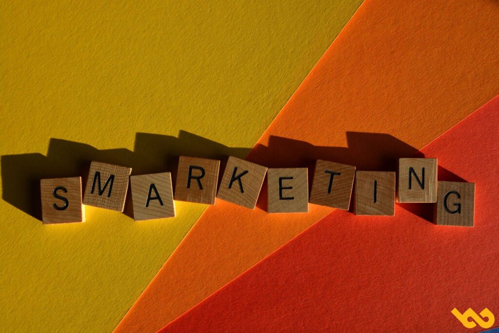 Smarketing: eine wesentliche Strategie zur Koordination Ihres Vertriebs und Marketings